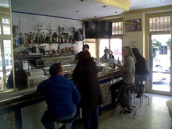 Foto de De tapas por Fuengirola: Bar Sevilla - Viajero y Jetlager Bosco Martin