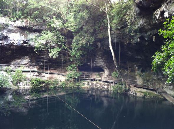 Foto de Cenote de Ek-Balam - Viajero y Jetlager DEstrella