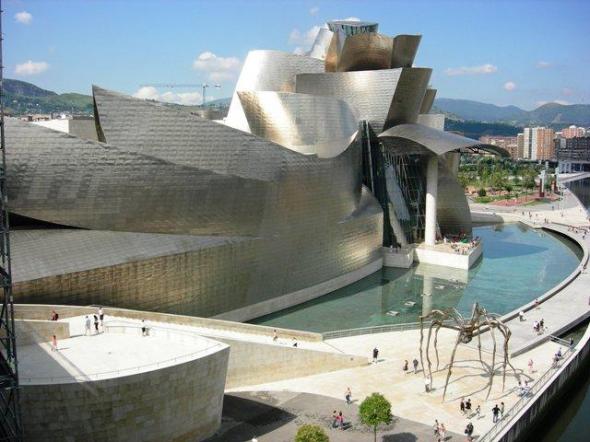 Foto de Visitar el Museo Guggenheim de Bilbao - Viajero y Jetlager Pilar Mesquita