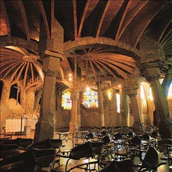 Foto de Visita a la Cripta Gaudi de la Colonia Gell - Viajero y Jetlager ARE