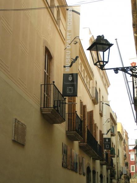 Foto de Visita al Museo de Arte Moderno de Tarragona - Viajero y Jetlager Rosa